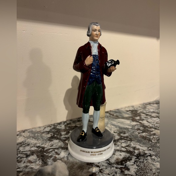 *Signed* Limited Edition J. Wedgwood Figurine! *RARE* - Picture 1 of 15
